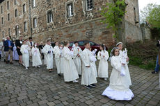 Feier der 1. Heiligen Kommunion in Sankt Crescentius (Foto: Karl-Franz Thiede)